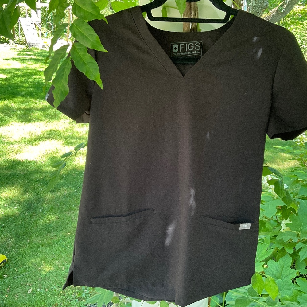 Figs Black Scrub set-XS Casma top & S Livingston Scrub pant